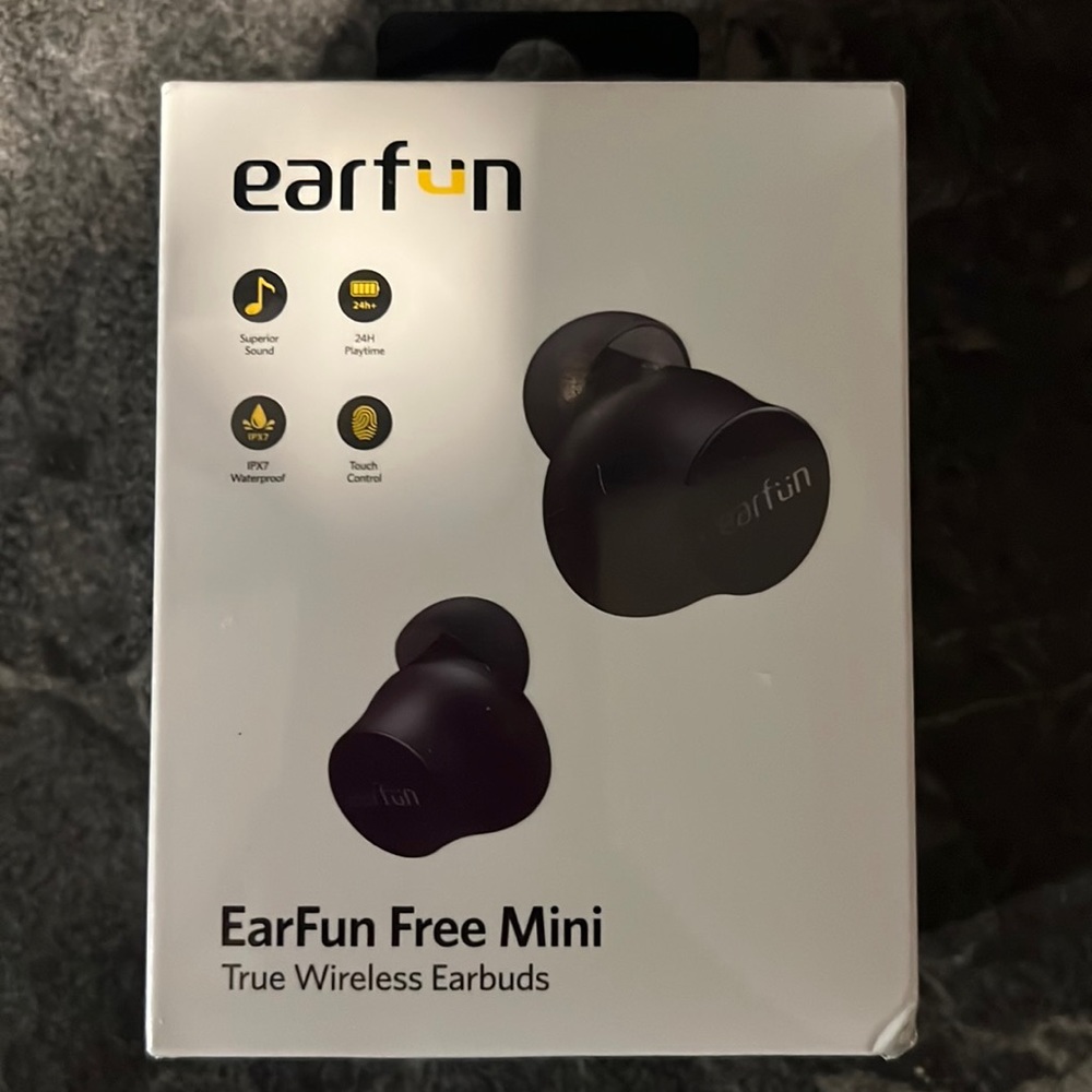 wireless earbuds